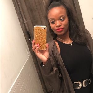 Meet your Posher, Monique